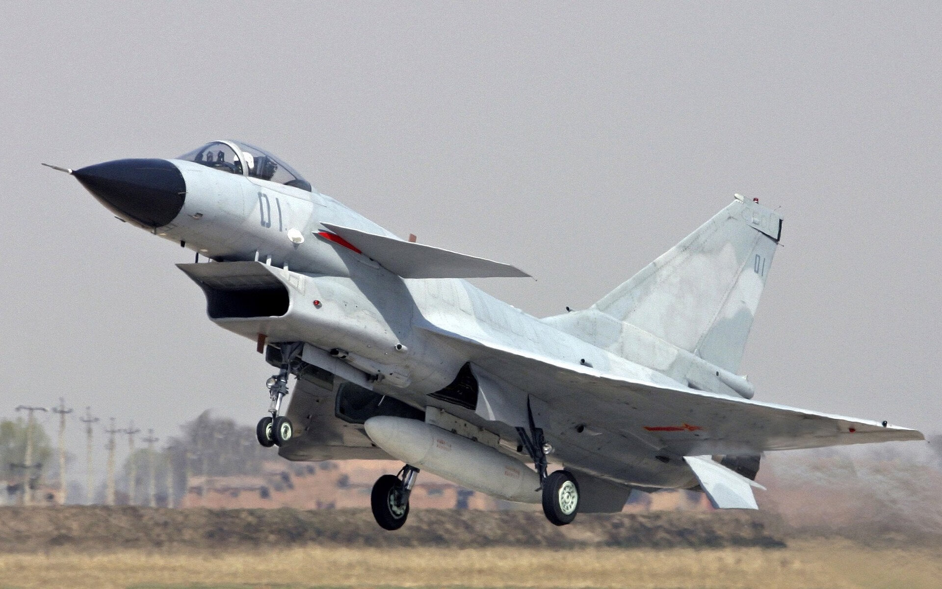 街道即赛场,当F1极速遇见拉什福德的突破之夜