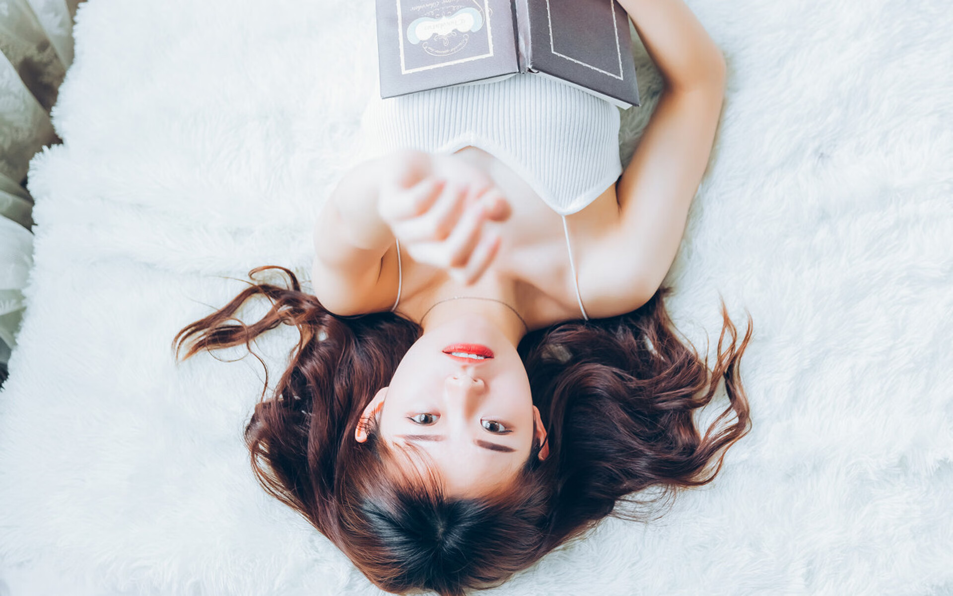 横扫魔鬼主场!上海男篮三军用命,外援米切尔关键时刻连砍10分锁定胜局