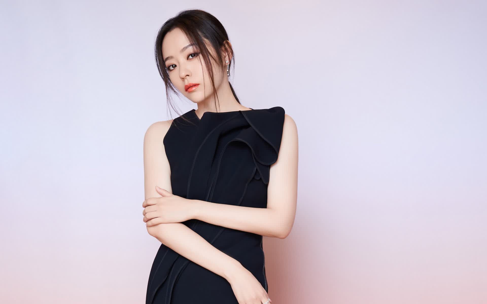 首先,我们来扩展思维,构思文章标题